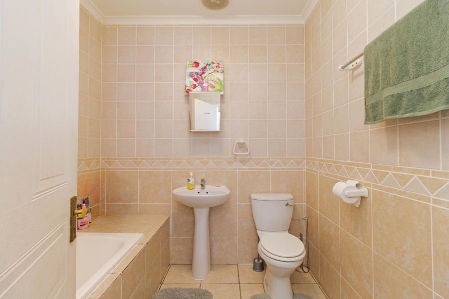 2 Bedroom Property for Sale in Parklands Western Cape